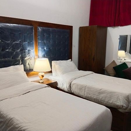 Family Guest House Lahore Near Airport Dış mekan fotoğraf