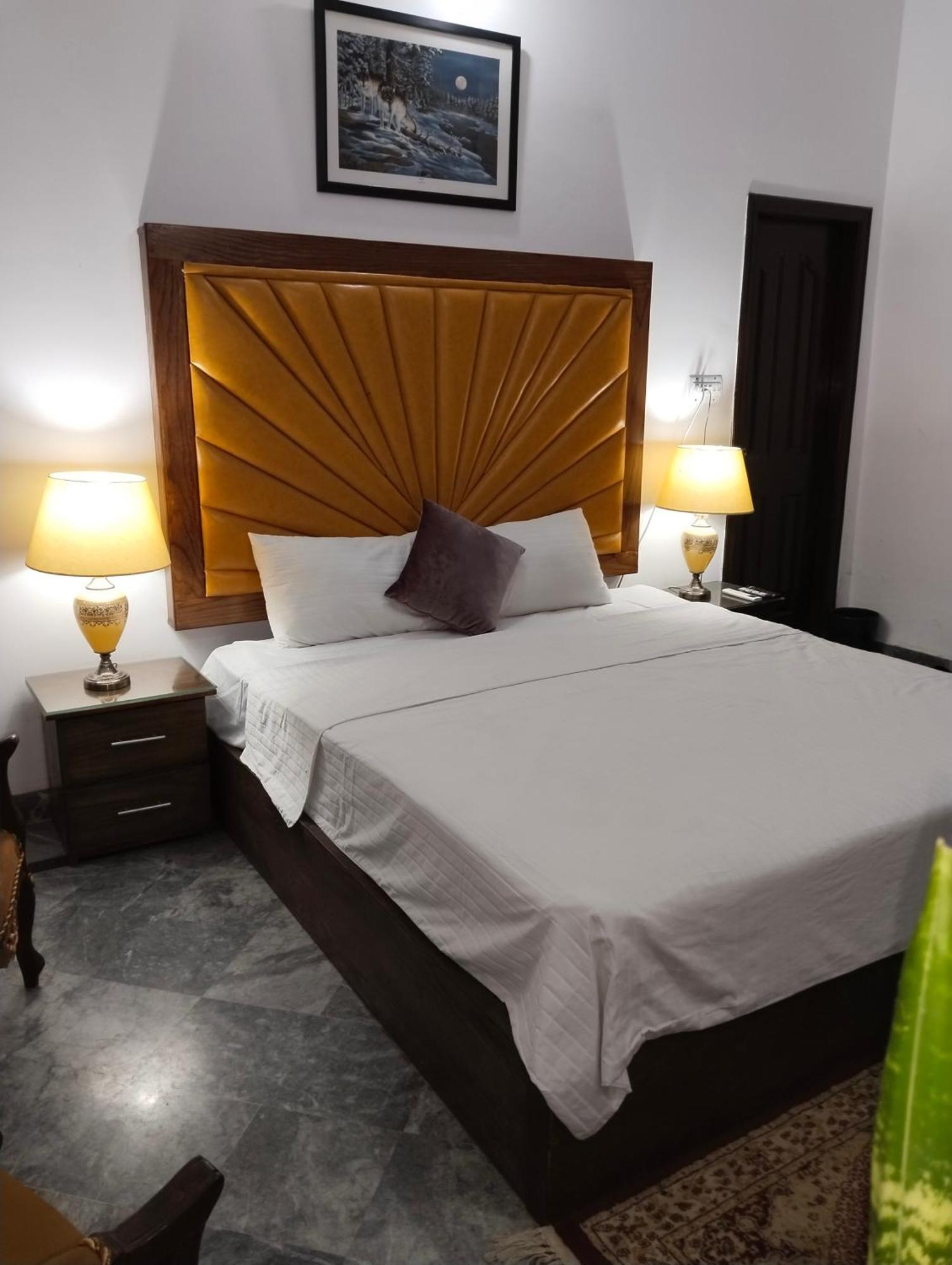 Family Guest House Lahore Near Airport Dış mekan fotoğraf