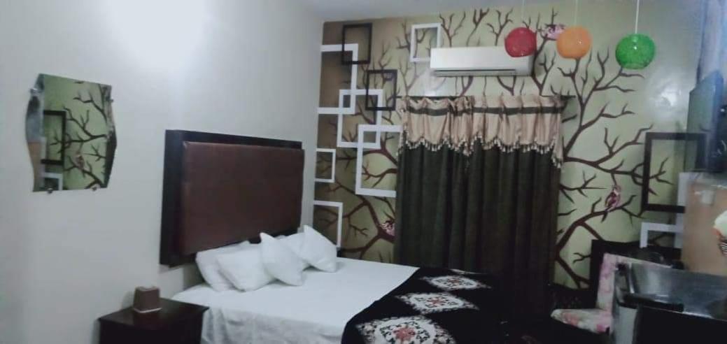 Family Guest House Lahore Near Airport Oda fotoğraf